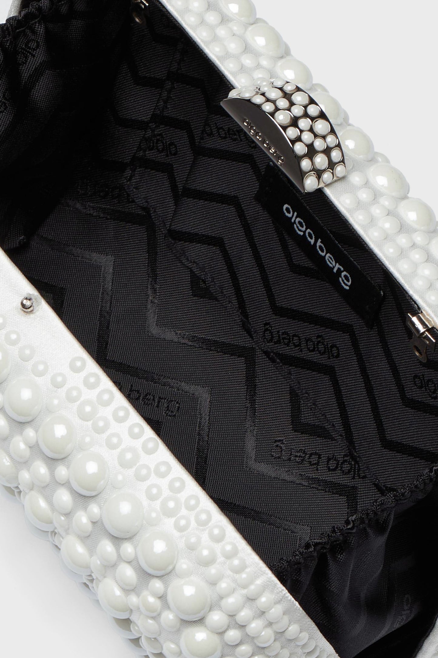 White Ari Hotfix Clutch