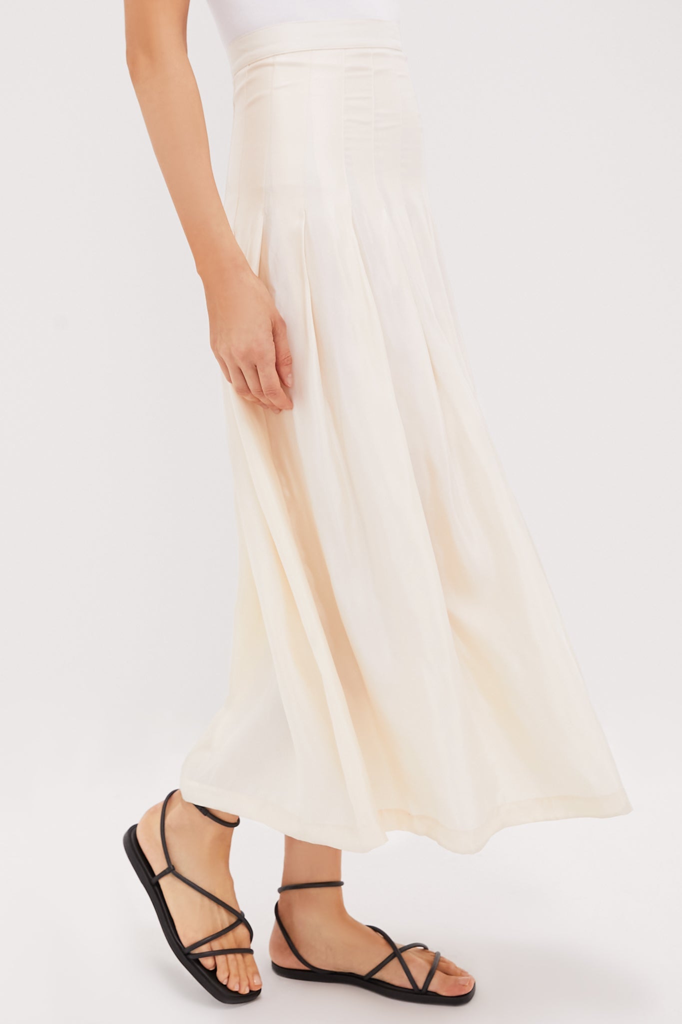 Arctic Wolf Atelier Pleated Maxi Skirt