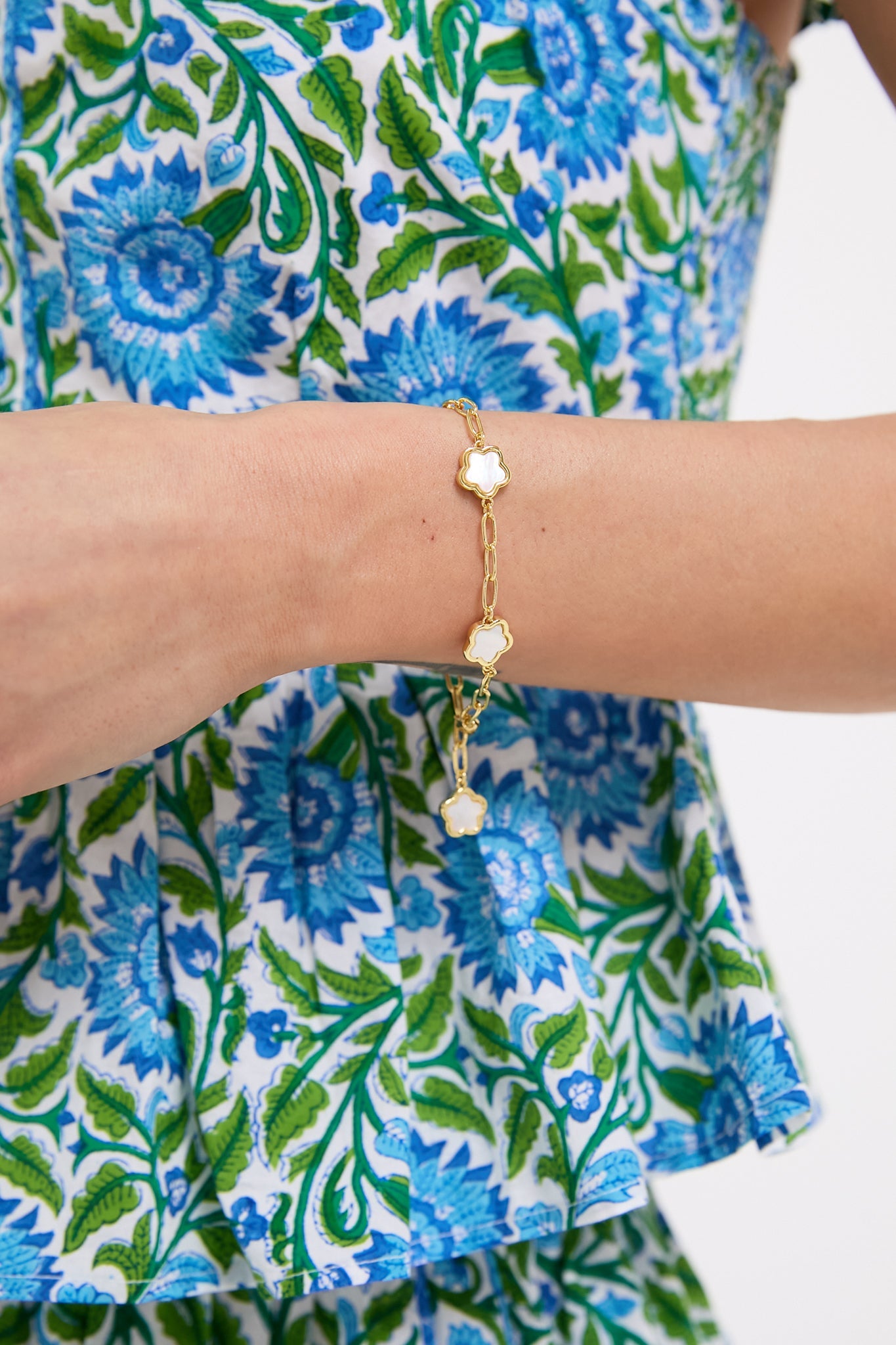 Mother of Pearl Lilia Station Bracelet