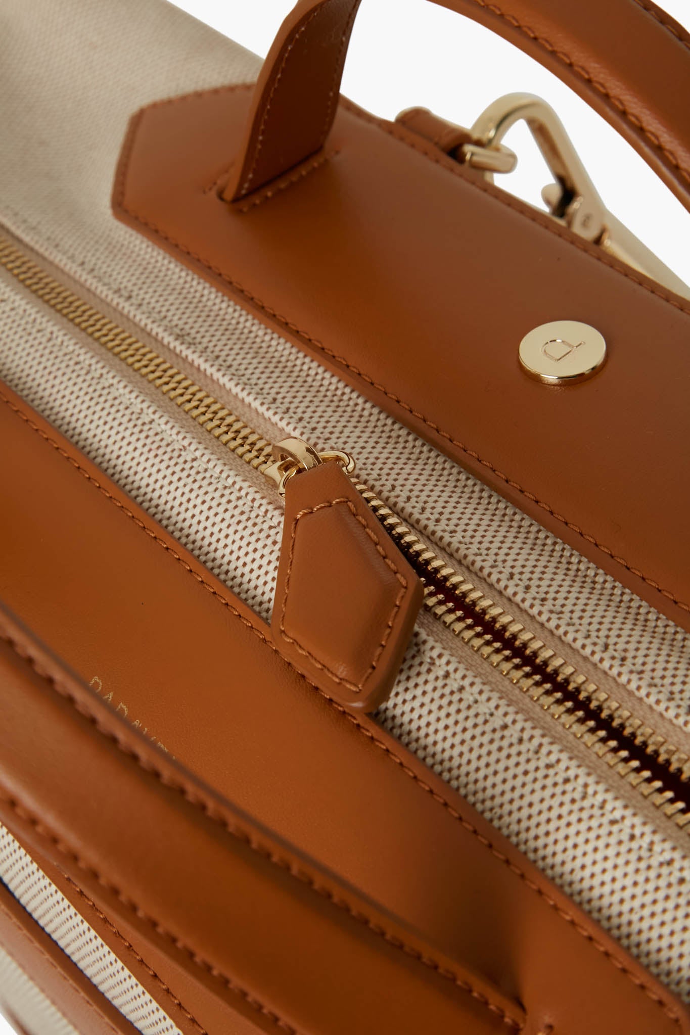 Scout Tan Weekender
